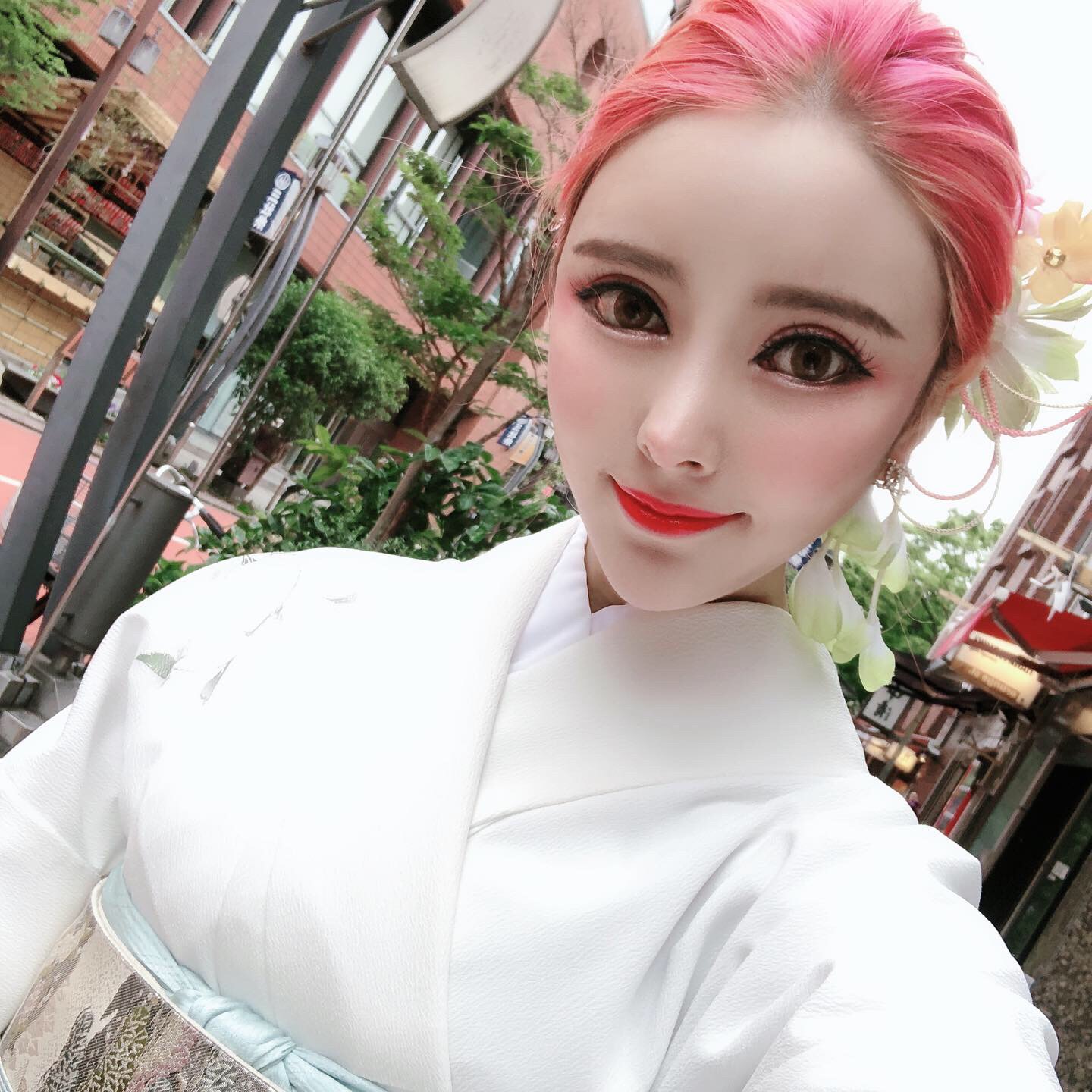 暑いですね…！