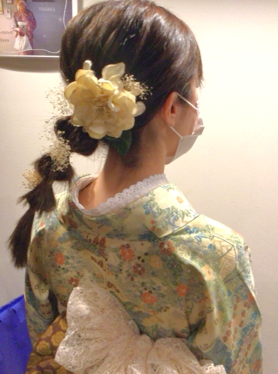 ヘアアレンジも可愛く♪