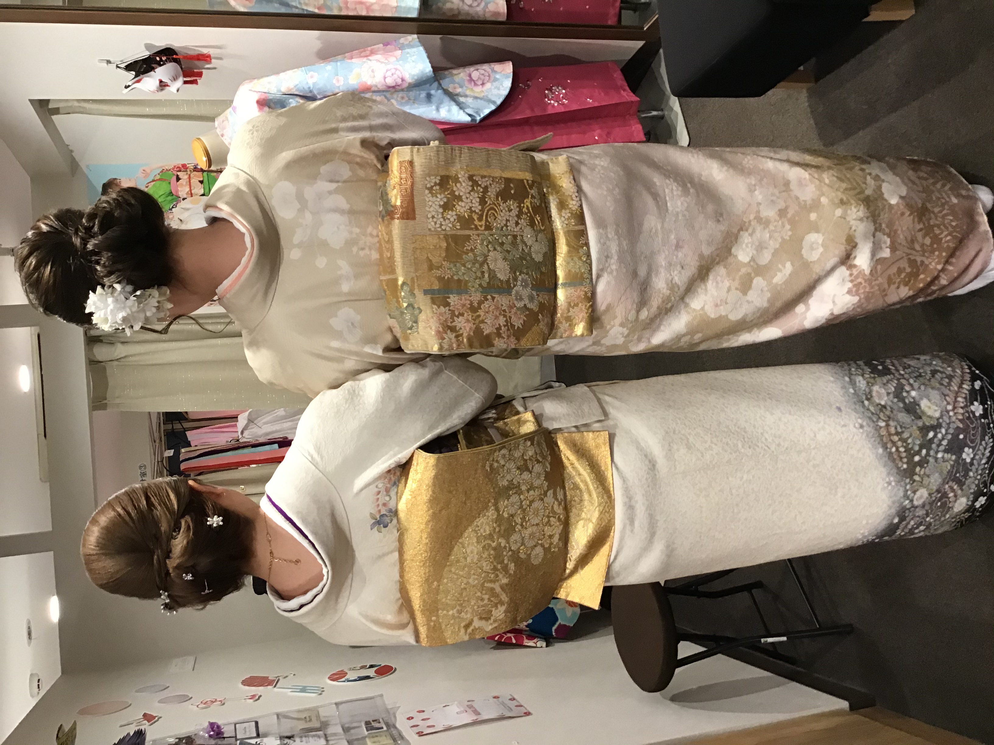訪問着でご結婚式、お席が華やかになりますね！