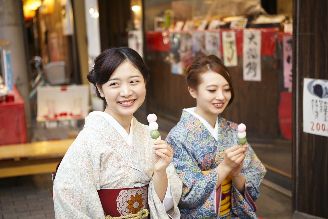 着物レンタルで浅草の食べ歩きを楽しもう！おすすめのスポットやグルメを紹介