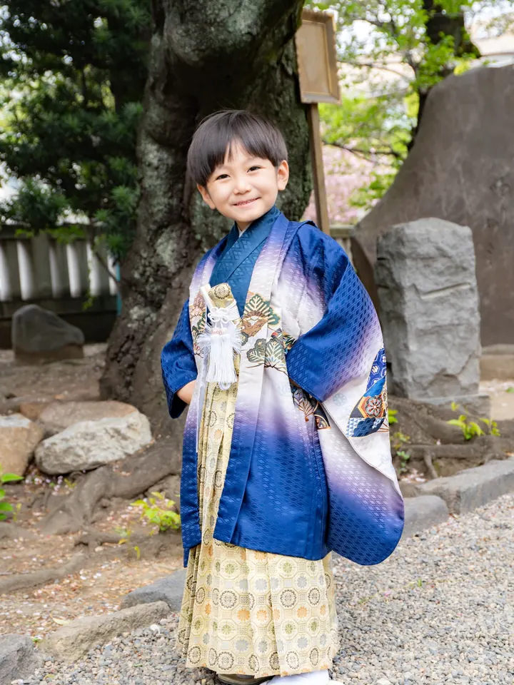 하오리카미 차림의 5살 소년